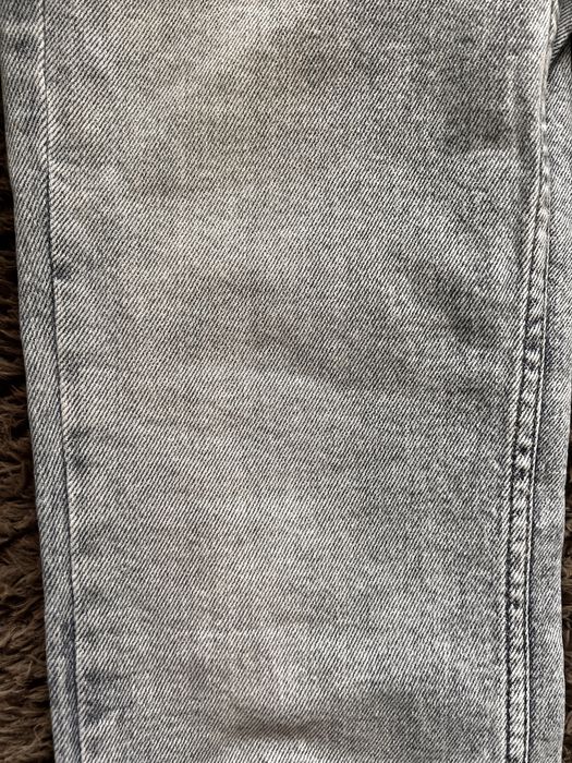 Spodnie jasne jeansy Stradivarius