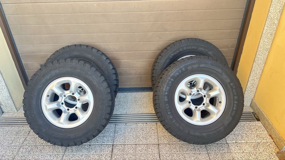 Jantes r15 6x139,7 pneus 265/70