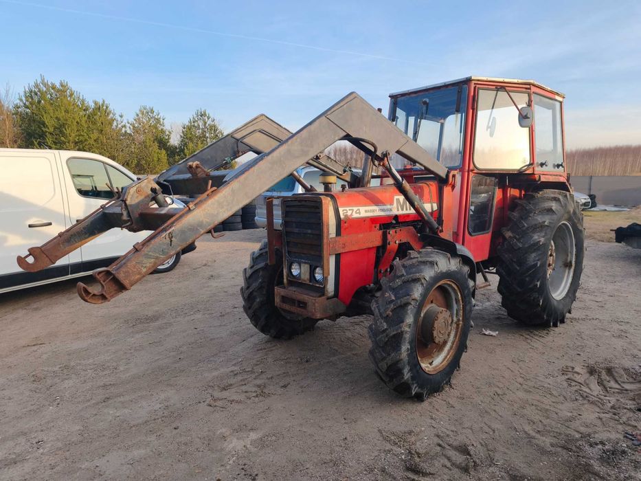 Massey Ferguson 274 z turem
