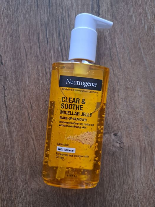 Neutrogena Clear&Soothe żel micelarny do oczyszczania i demakijażu