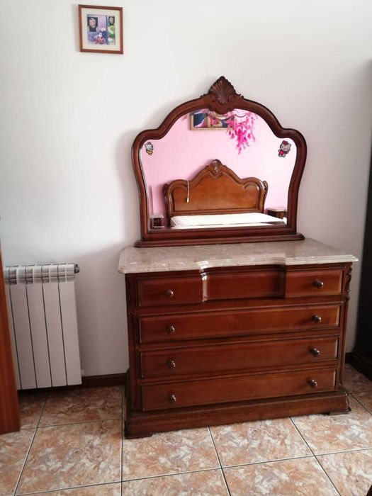 Quarto de casal em bom estado