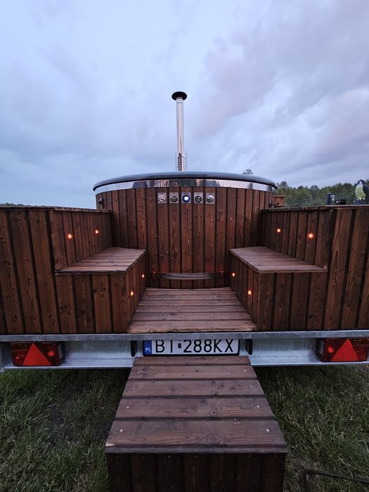 Gorąca balia jacuzzi wynajem