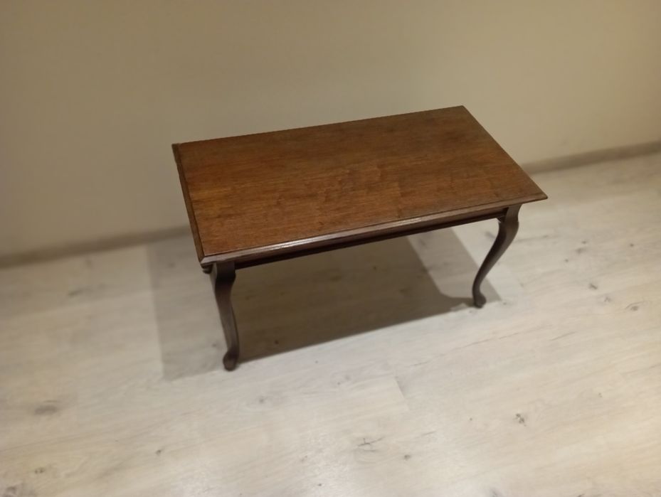 Francuski stolik kawowy