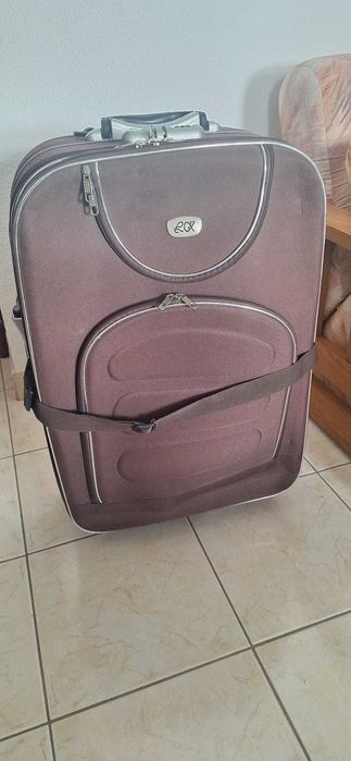 Mala de viagem em excelente estado