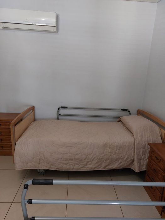 Cama Hospitalar articulada