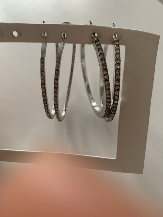 Nowe kolczyki kola z House