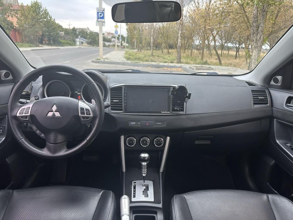 Продам Mitsubishi Lancer 2016