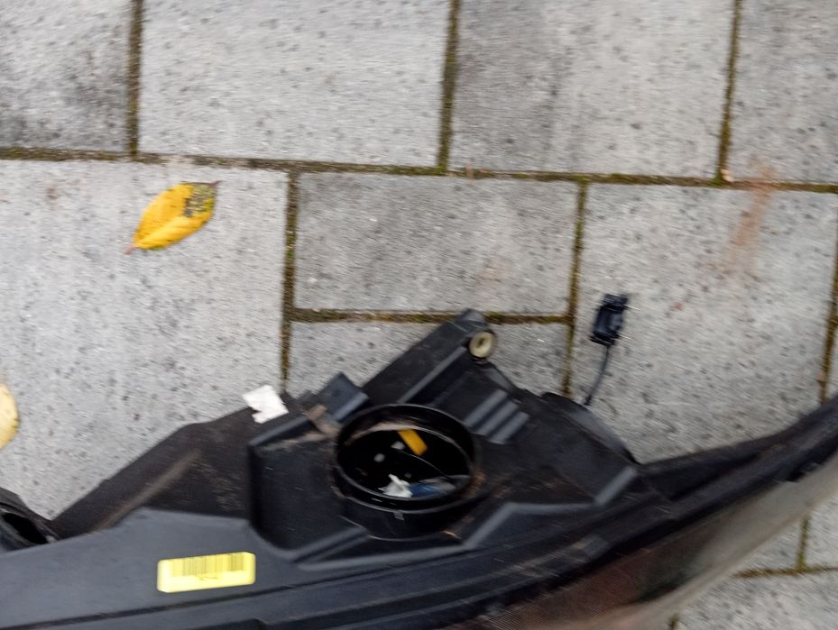 Lampa reflektor lewy przód Ford Fiesta mk7 Lift Europa