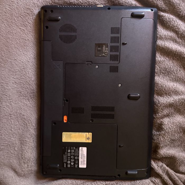 Acer Aspire V3-571G – na części / uszkodzony