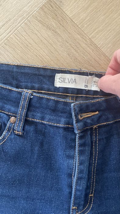 Jeansy rozciągliwe r M 38