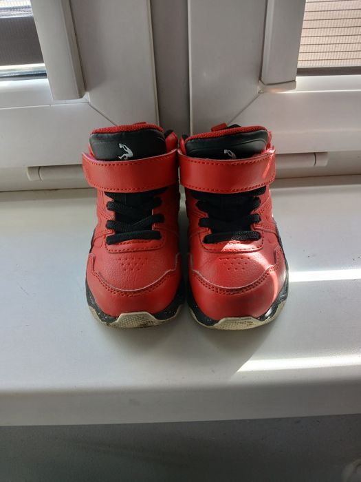Buty dla chłopca roz 24 jesienno-wiosenne