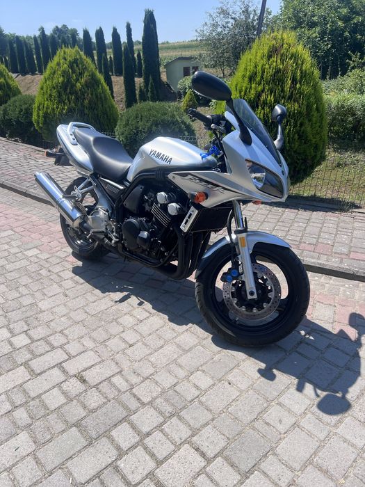 Yamaha FZS 600 2002рік розмитнений  можливе переоформлення через дію