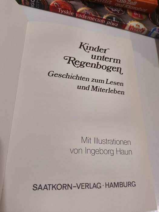 Kinder unterm Regenbogen