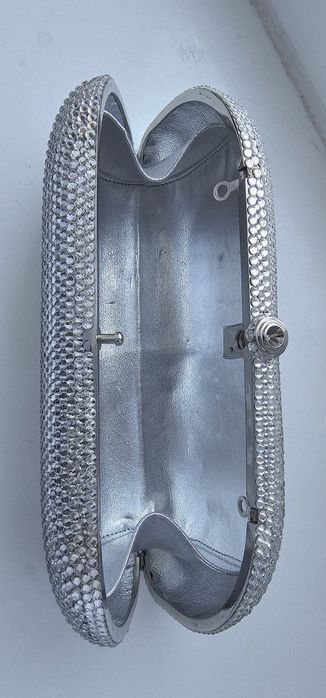 Клатч  со стразами в камнях