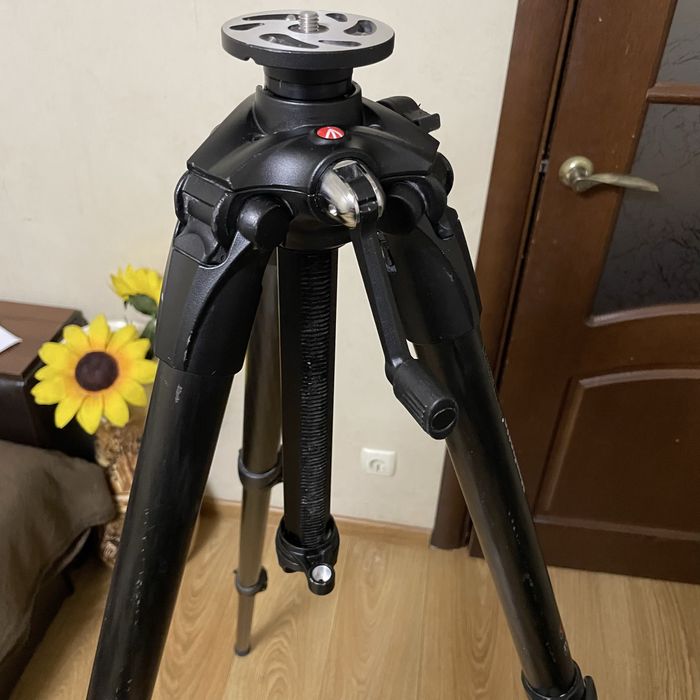 Штатив Manfrotto MT057C3-G