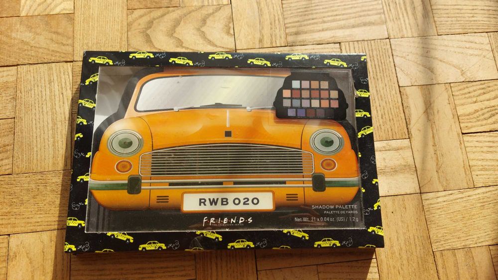 Cienie do oczu Makeup Revolution X Friends Take a Drive Shadow Palette