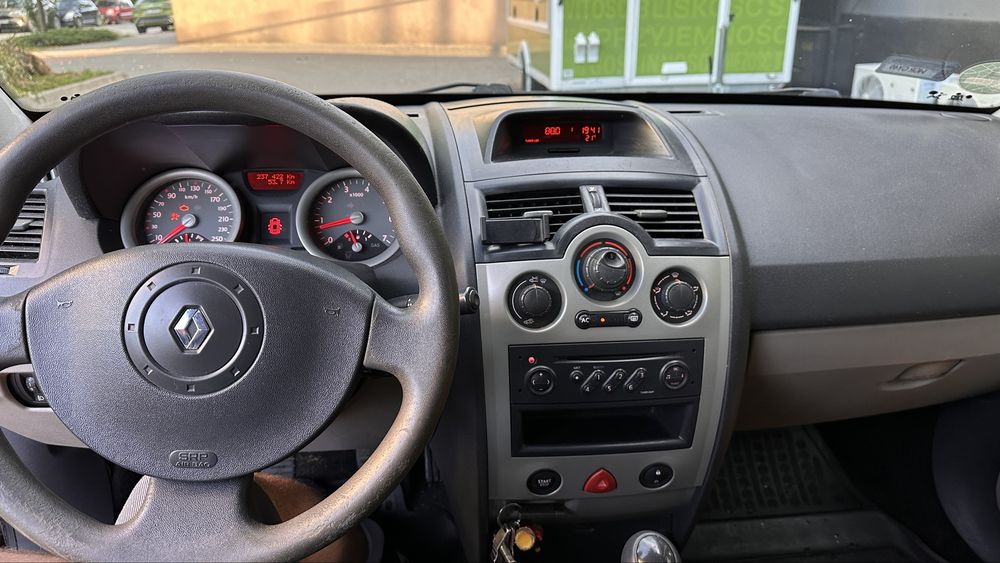 Renault megane 2  1.6 LPG