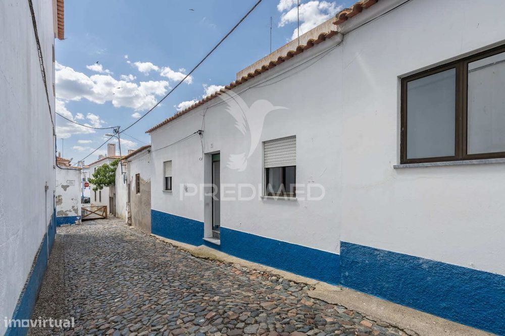 Grande Moradia No Centro Do Torrão