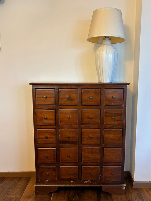 Meble kolonialne do renowacji