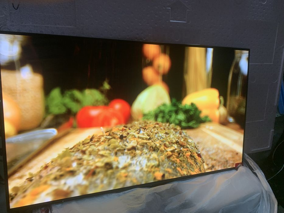 Телевізор Samsung QE43Q60D
