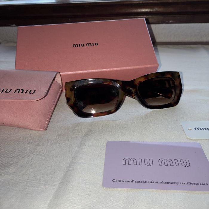 Oculos de Sol MIUMIU