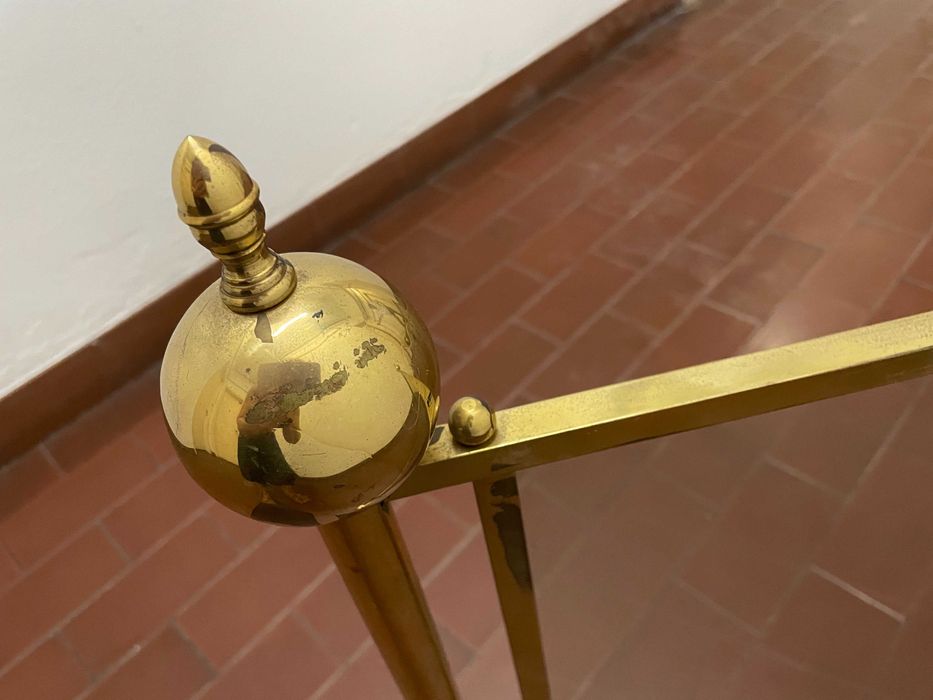 Proteção de lareira em vidro e ferro dourado