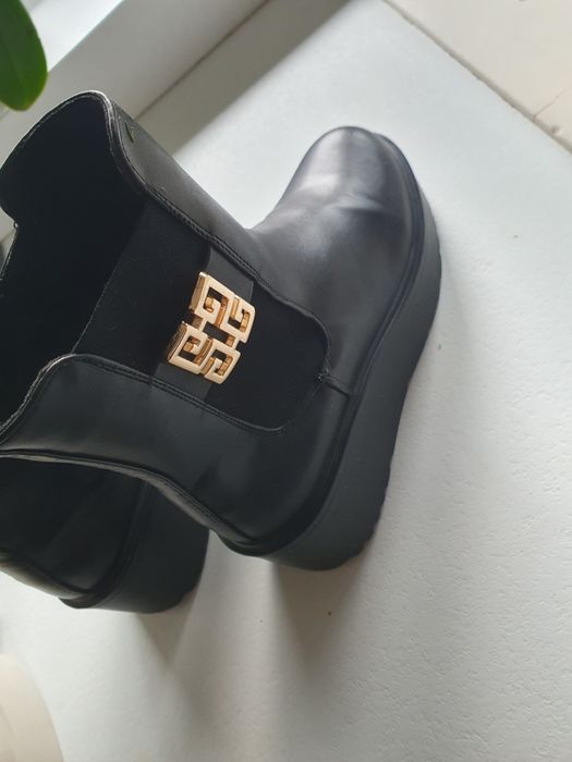 Botki ba platformie .skora ekologiczna rozmiar 36