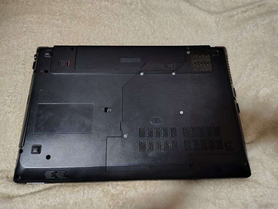 Ноутбук Lenovo 2011 року celeron 4gb ddr3 500gb hdd