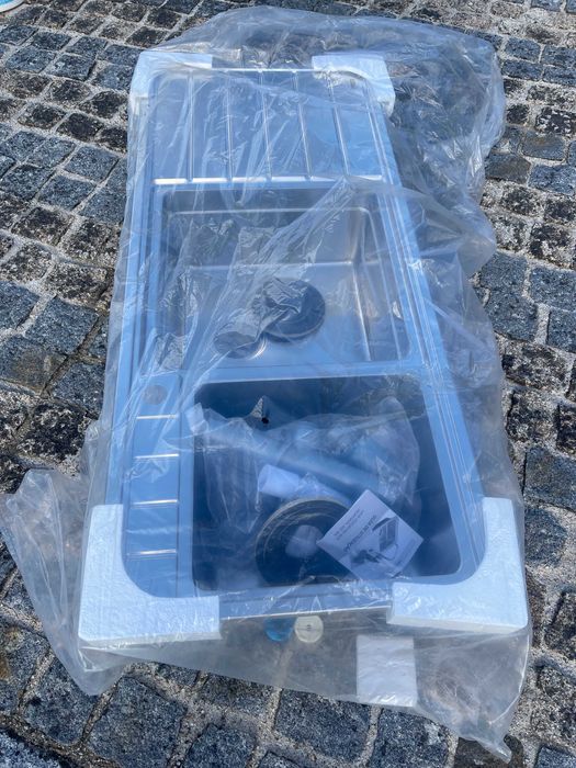 Banca de cozinha nova.