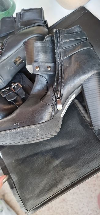 Botas pretas Tamanho 38