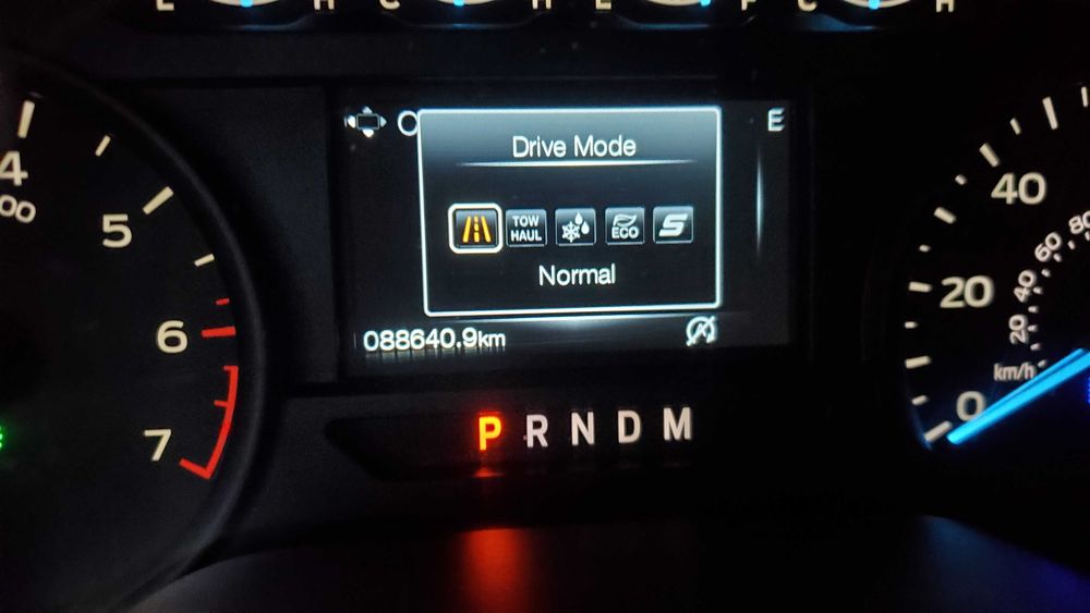 продам доглянутий Ford F-150, 5.0 V8, 4x4 з блокуванням