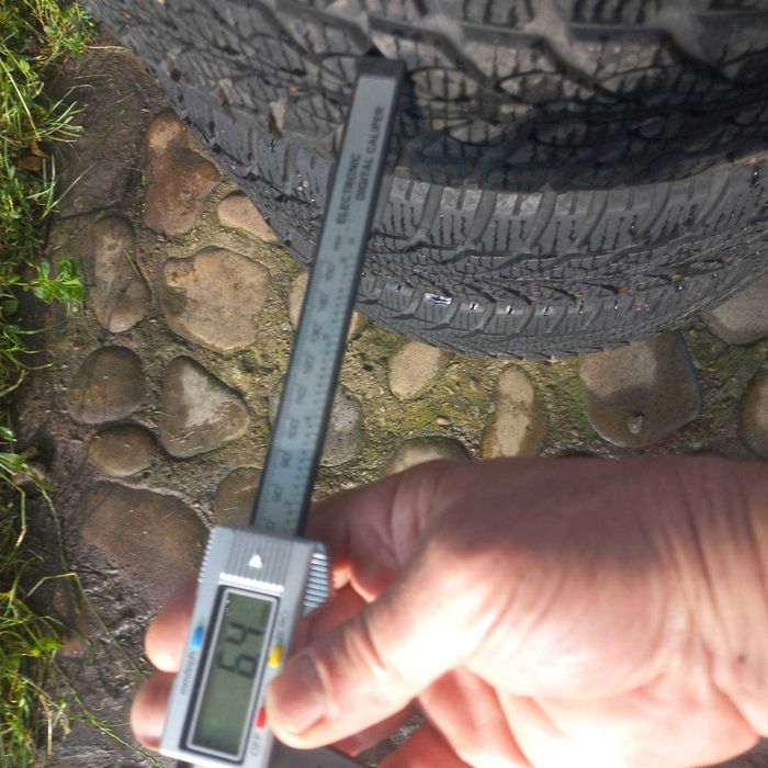 Зимові шини колеса R16 з дисками