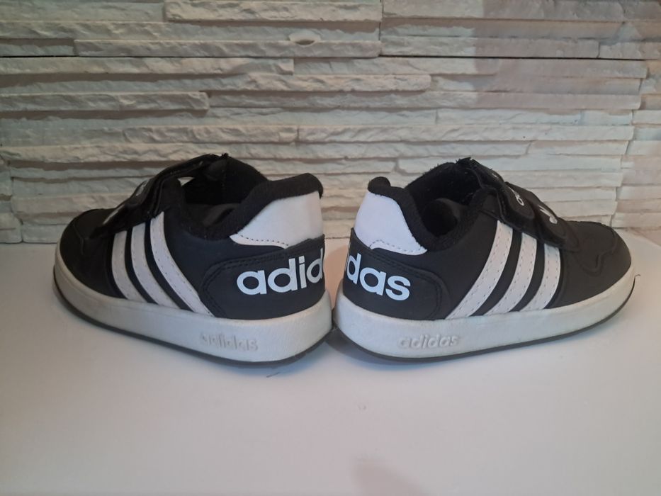 Buty chłopięce Adidas roz.30