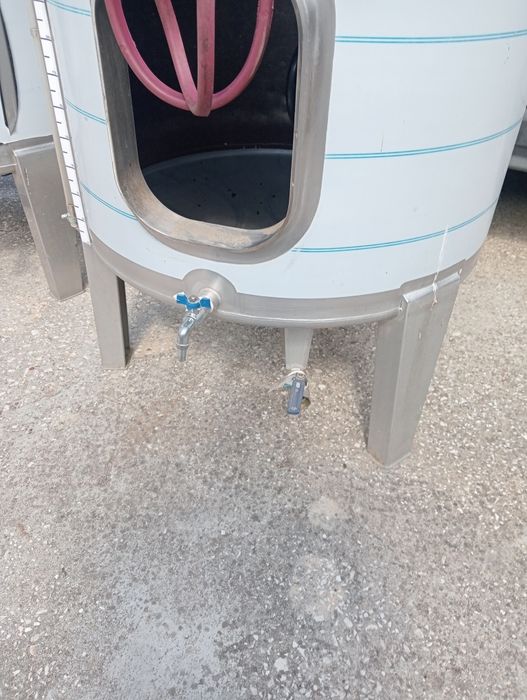 2 Cubas inox 550 LT como novas 320 eur cada