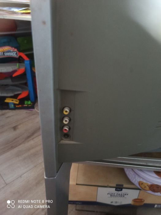 Телевізор Philips 29PT5506 з тумбою