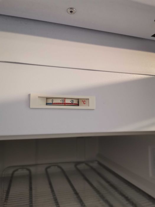 Arca vertical congeladora