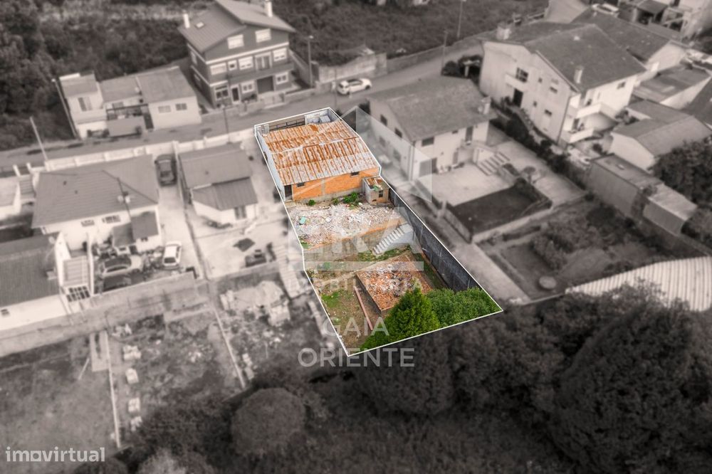 Garagem com terreno e potencial construtivo em Anta — Anta E Guetim, Aveiro