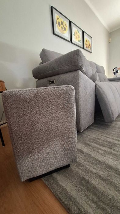 Sofá com chaise long cinzento