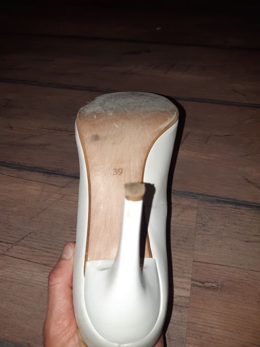 Sprzedam buty ślubne szpilki La Boda, skórzane r. 39