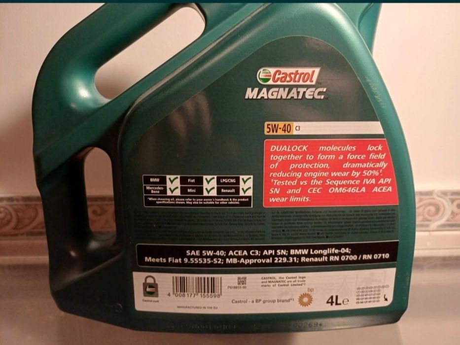 NOVO SELADO - Óleo CASTROL 5W-40 C3 4L para motores a gasolina gasóleo