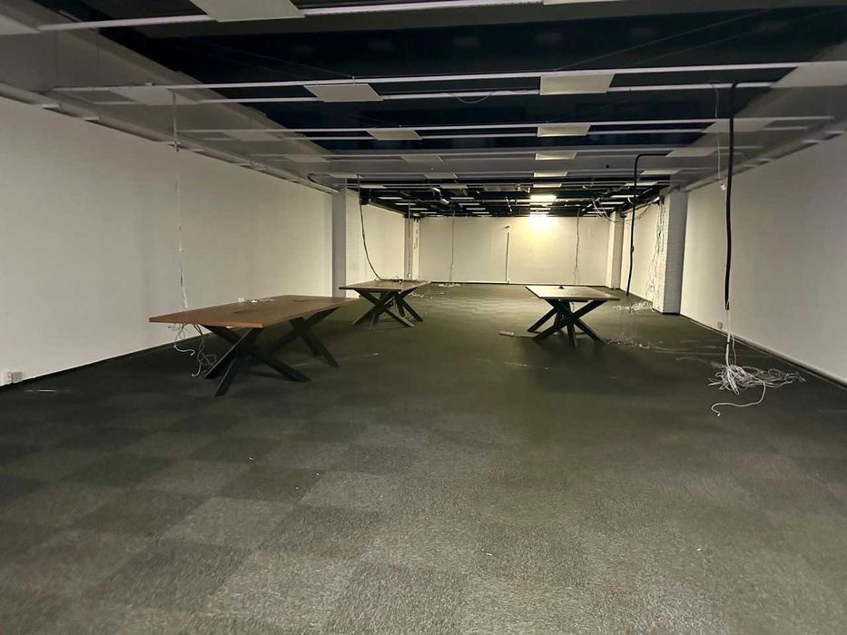 Офис с генератором, 2500 кв.м., метро Шулявка. ТРЦ COSMO MULTIMALL