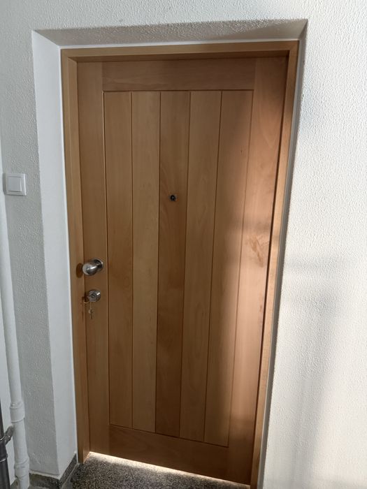 Portas Carpintaria *interiores e exteriores*