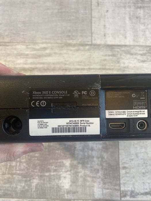 Konsola Xbox 360 E