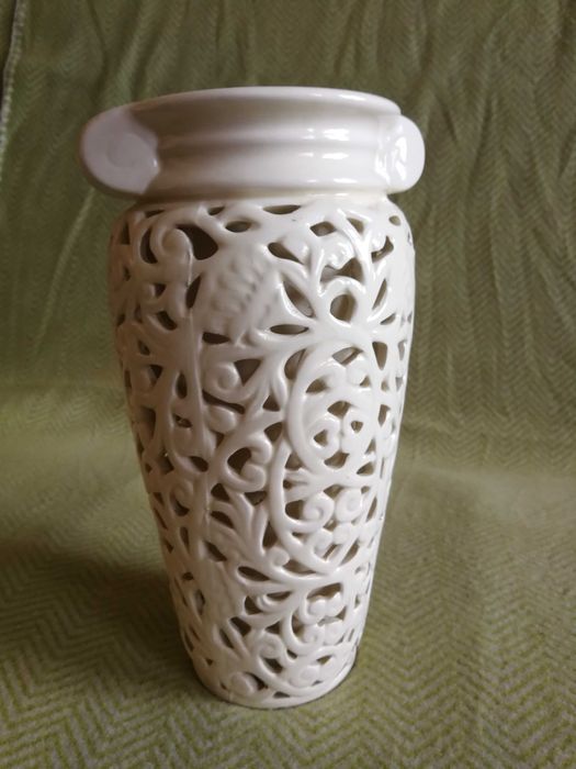 Ażurowy wazon ceramiczny Flower Dekor kremowy