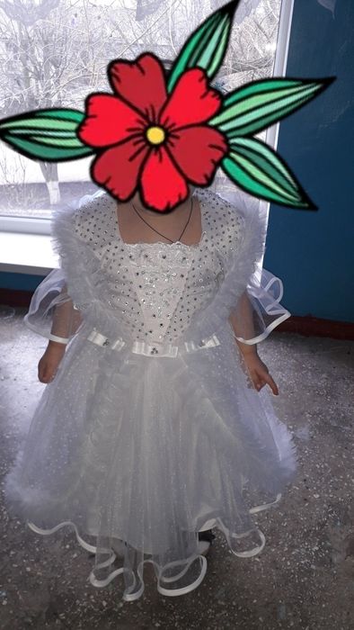 Нарядное платье очень красивое