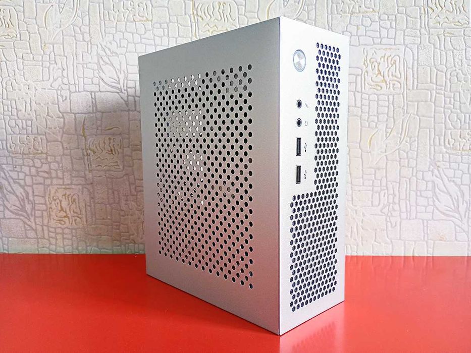 Mini-ITX SKTC A09 Silver