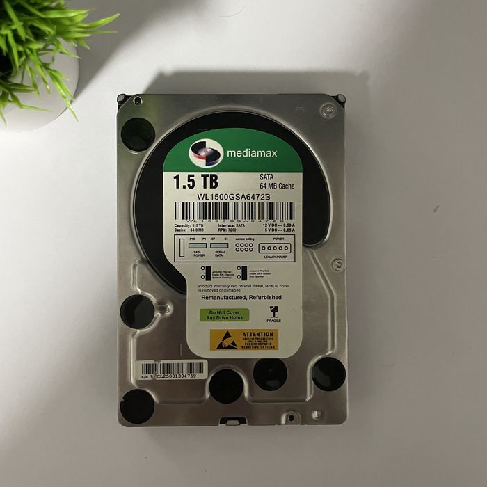 Жорсткий диск HDD 1.5 Tb в ідеальному стані