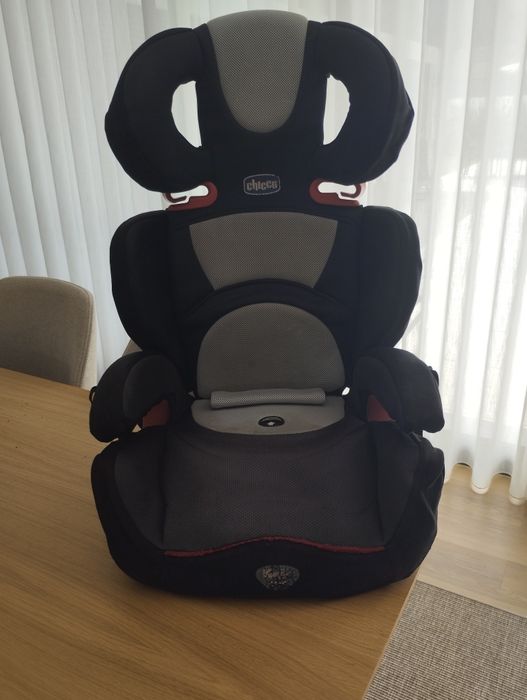 Cadeira auto dos 15 aos 36kg.