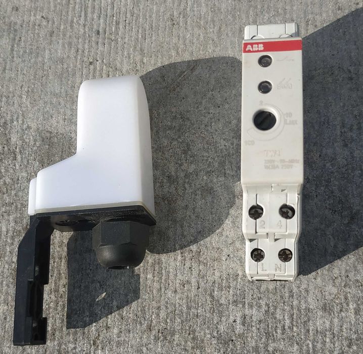 Сутінкове реле  АВВ TW1  з виносним датчиком 2-100 Люкс