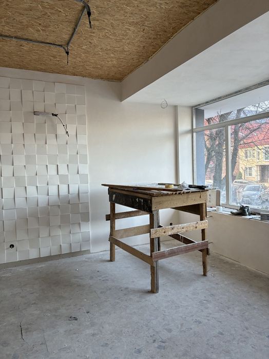 Оренда комерційного приміщення в центрі Тячева